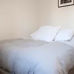 Calm Apt In Champ De Mars