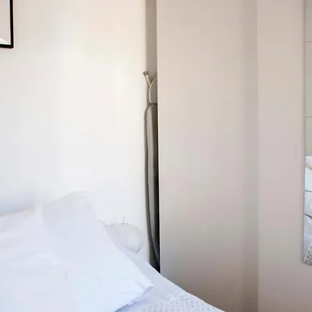 Appartamento Calm Apt In Champ De Mars Parigi