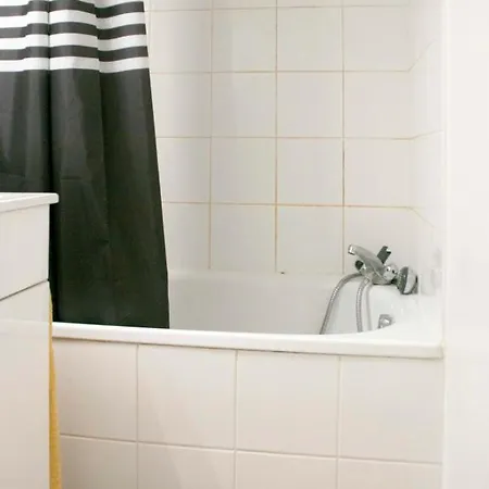 Calm Apt In Champ De Mars Appartamento *